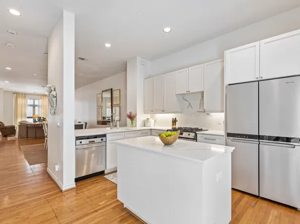 4310 Buena Vista St APT 24, Dallas, TX 75205
