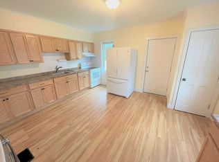 49 Central St APT 1, Northfield, VT 05663