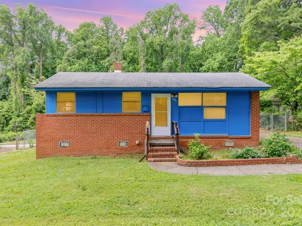 2831 Coronet Way, Charlotte, NC 28208