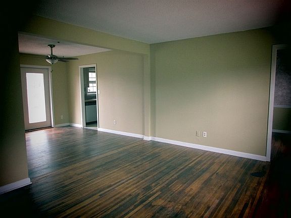 4th image of 2417 Greenhill Dr NW