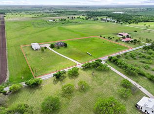 386 Scoggins Rd, Tioga, TX 76271