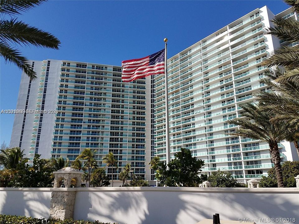 1st image of 100 Bayview Dr APT 1428