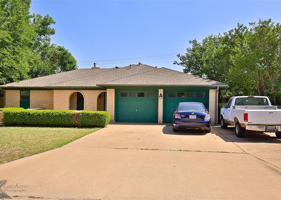 1st image of 3025 Heritage Cir