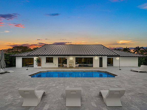 2nd image of 17873 Fieldbrook Circle W