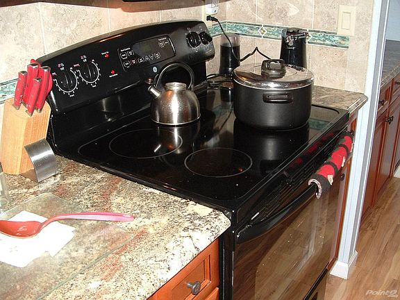 SMOOTH TOP RANGE