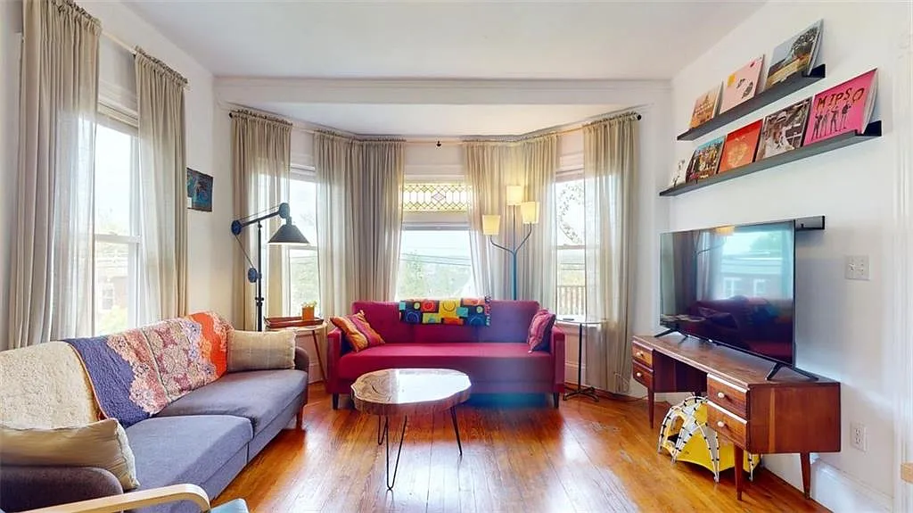 3 bed, 1415 sqft, $2,600 — Photo 3