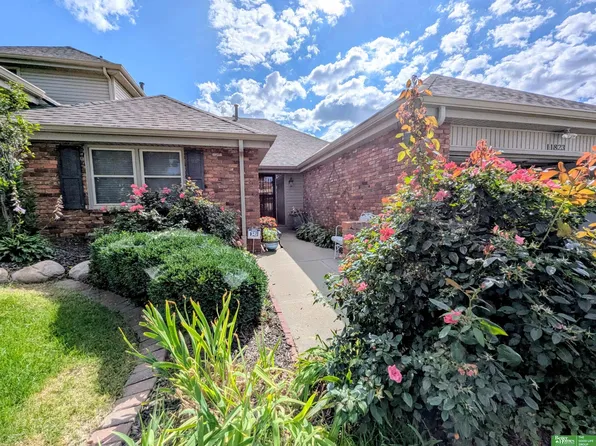 11823 Mason Plz, Omaha, NE 68154
