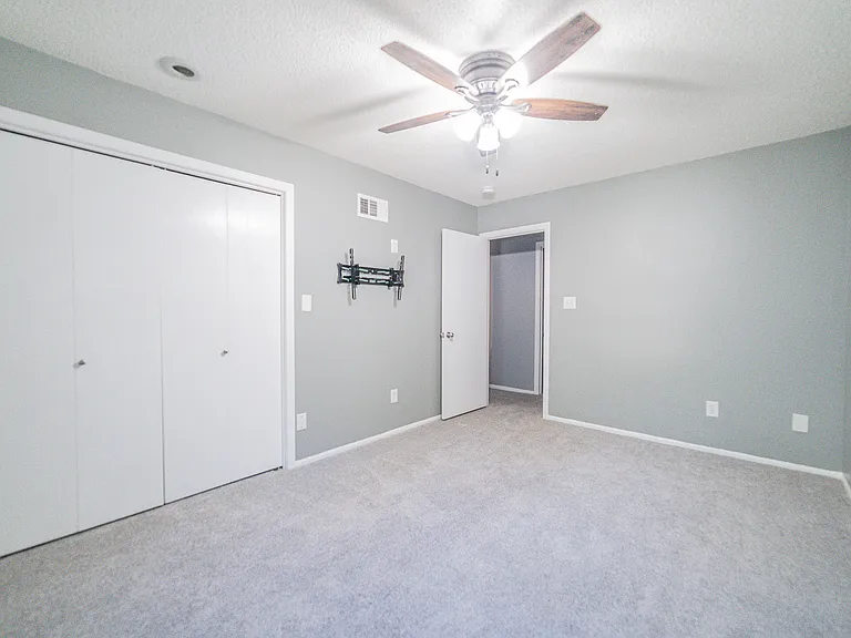 6621 Bradshaw St — Photo 12