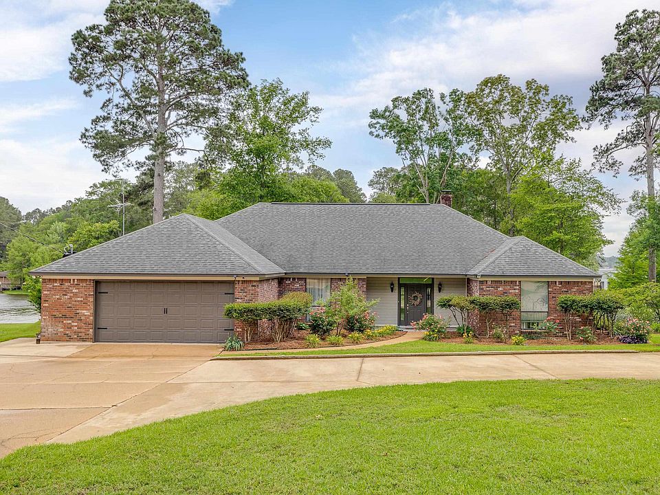 1st image of 344 Wildwood Dr