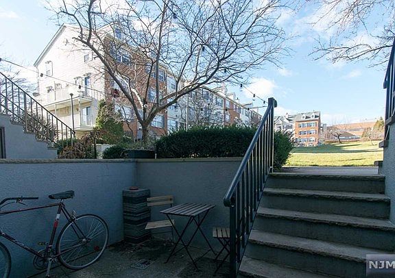 2nd image of 103 Vaughan Dr #715