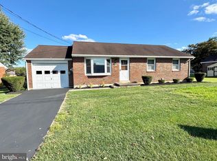 305 Martha St, Robesonia, PA 19551