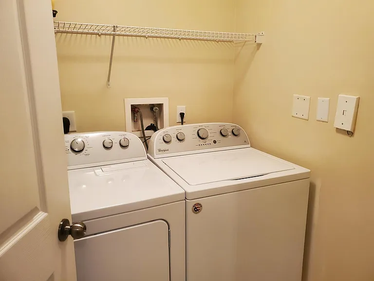 1111 Myrtlewood Cir E — Photo 5