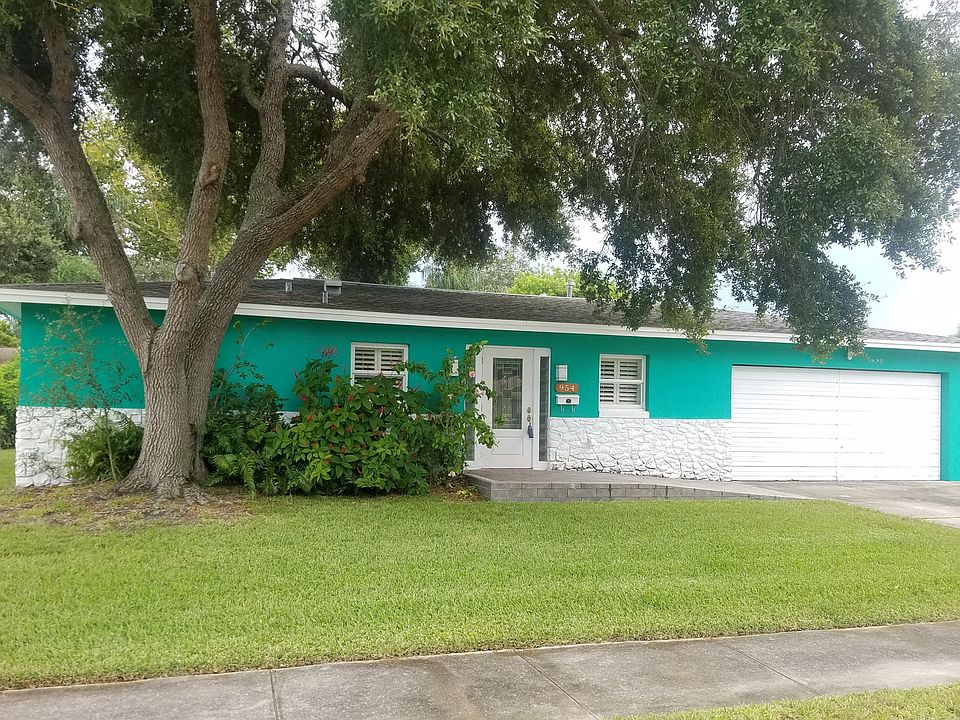 1st image of 954 Sandlewood Ln