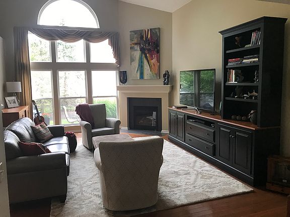 15-3 x 19.0 ft. Great room