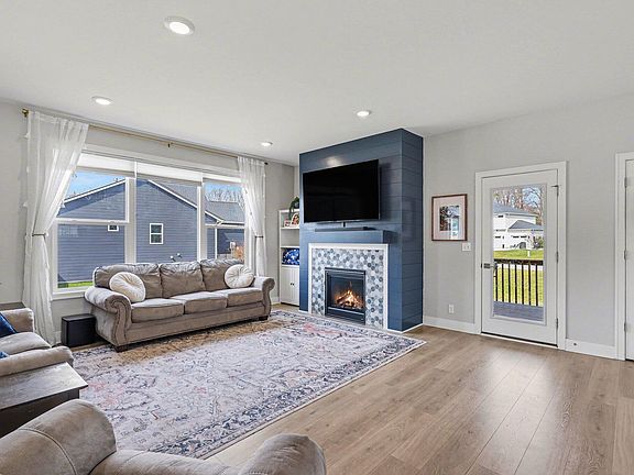 5th image of 2803 Pinehill Dr