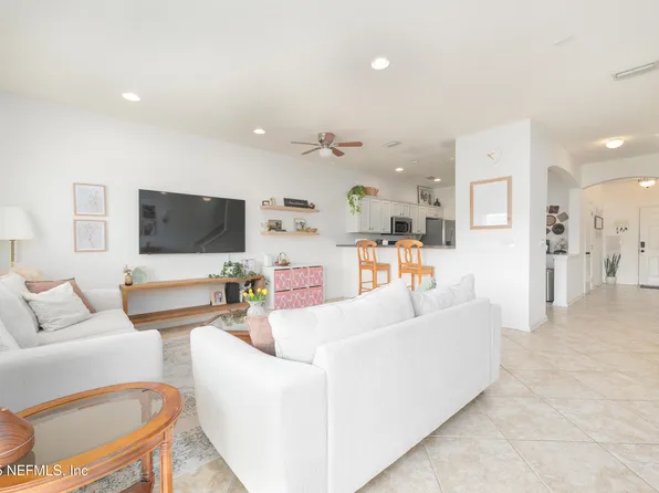 1524 BISCAYNE BAY Drive, Jacksonville, FL 32218