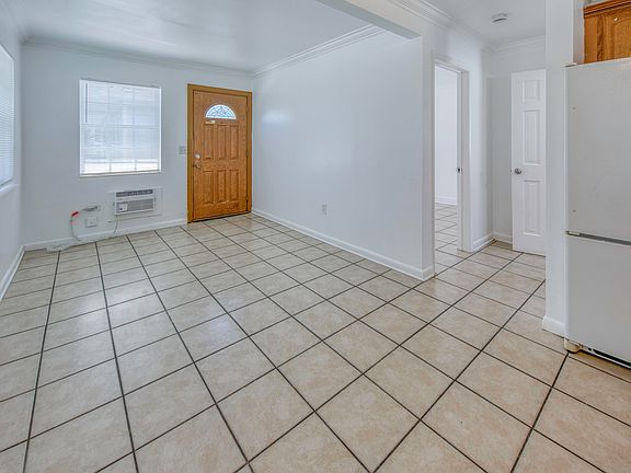 4th image of 423 S F St APT 1
