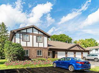 2S640 Cerny Rd UNIT B1, Warrenville, IL 60555