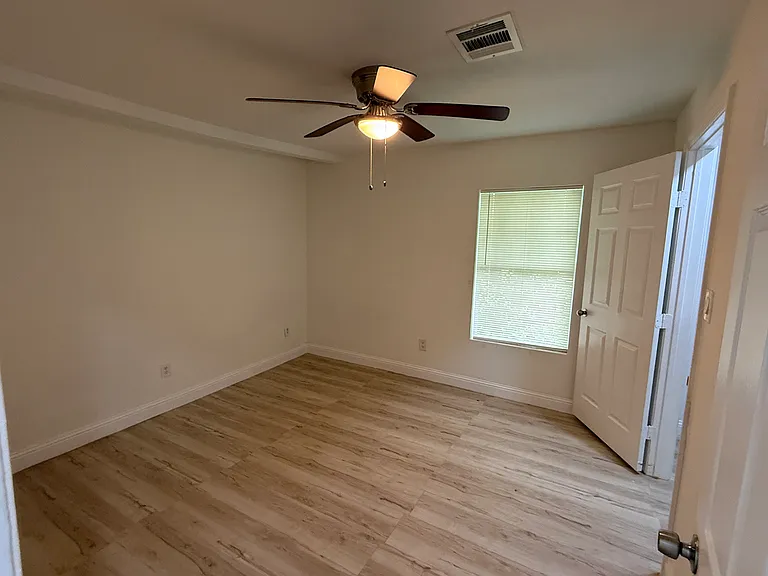 3614 Lydia St — Photo 8