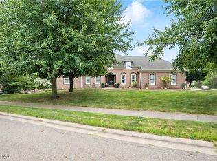 1573 Lancaster Gate SE, North Canton, OH 44709