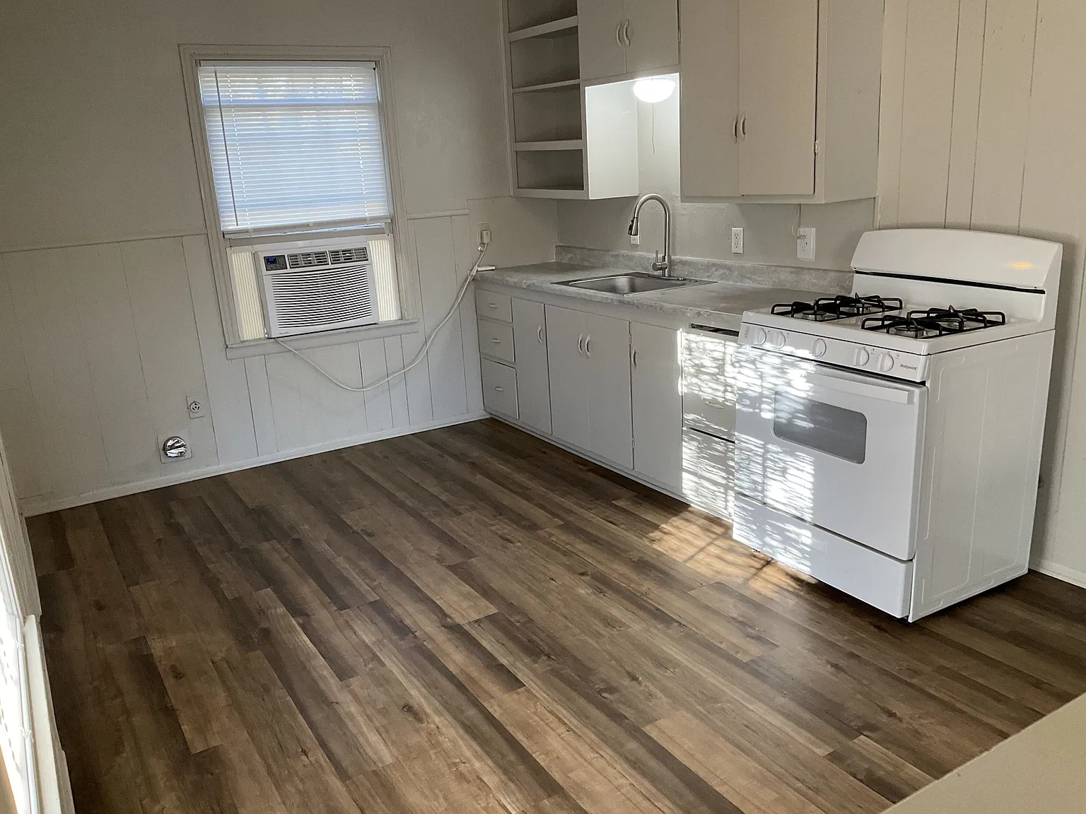 311 East Chestnut Avenue - 1 — Photo 3