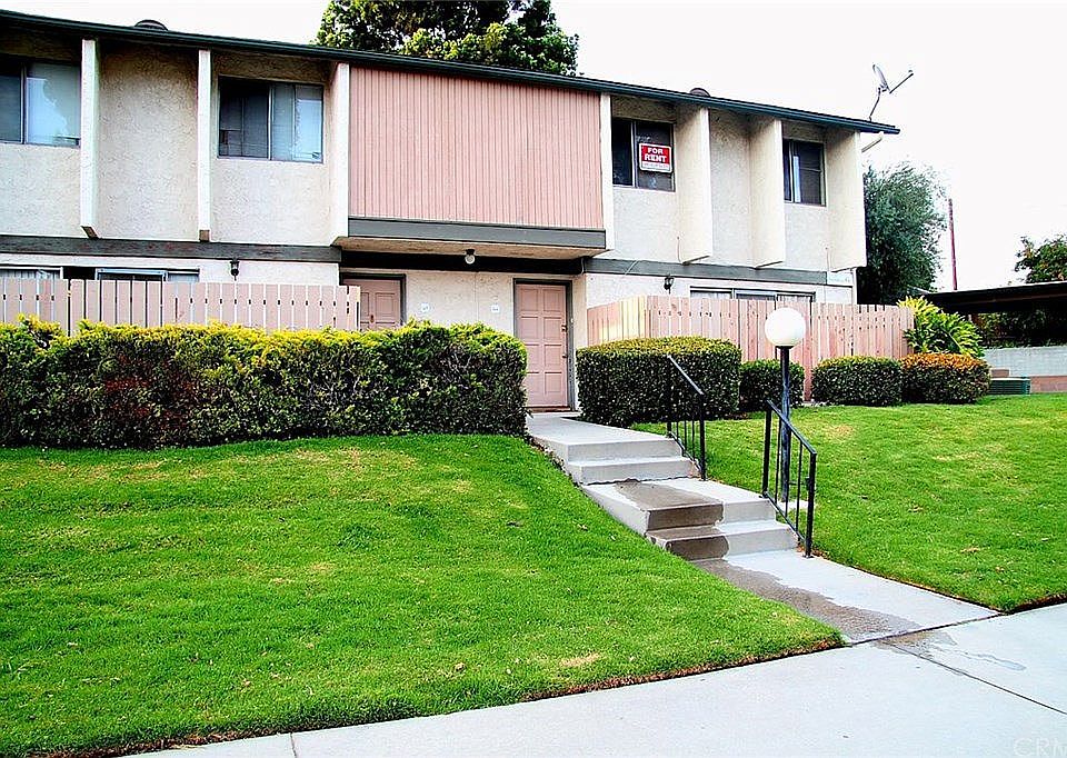 End unit facing quiet street