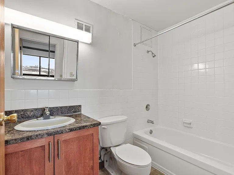 Chateau Student Housing Cooperative — Photo 103