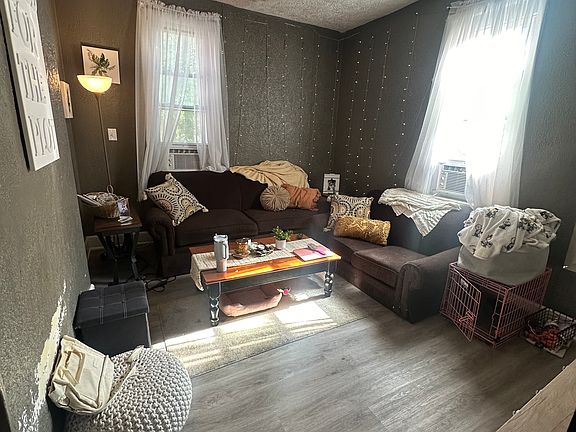 4th image of 670 Willey St #3