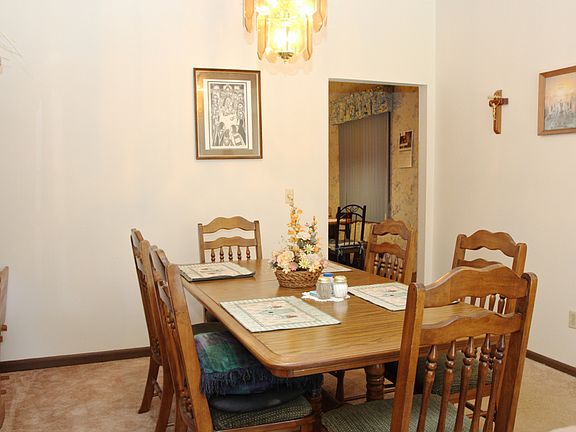 5th image of 17 Parkview Dr