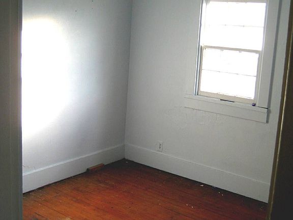 4th image of 1352 Arbor Ave
