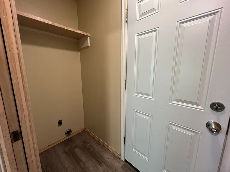 1538 S Saint Marys Ave — Photo 23