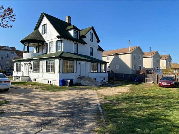 3rd image of 3136 Mott Ave