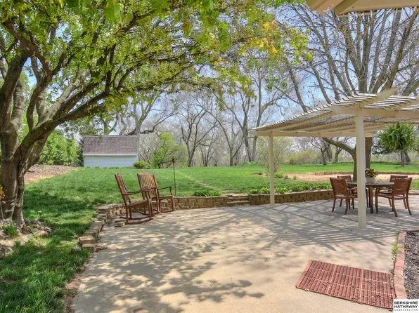 2927 N 83rd St, Omaha, NE 68134