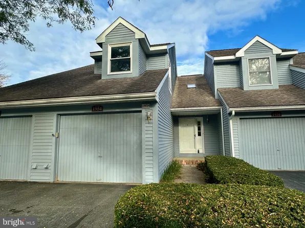 1954 Harvest Cir, State College, PA 16803