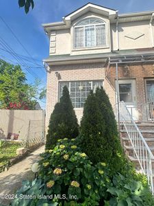 273 Wingham St FLOOR 1, Staten Island, NY, 10305