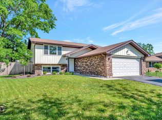 14642 S Cricketwood Ct, Homer Glen, IL 60491