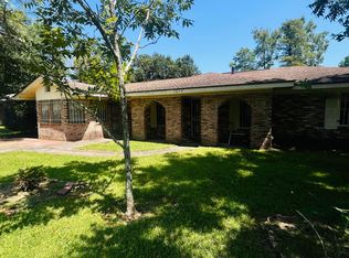 5619 Frederick St, Moss Point, MS 39563