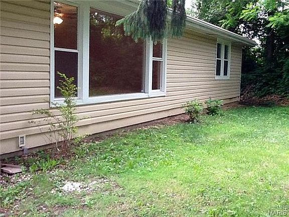 5th image of 11424 Lilac Ave