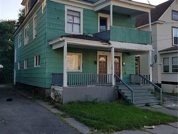 2nd image of 121 Richardson Ave #23