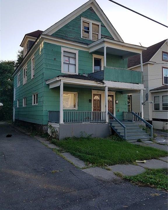1st image of 121-23 Richardson Ave