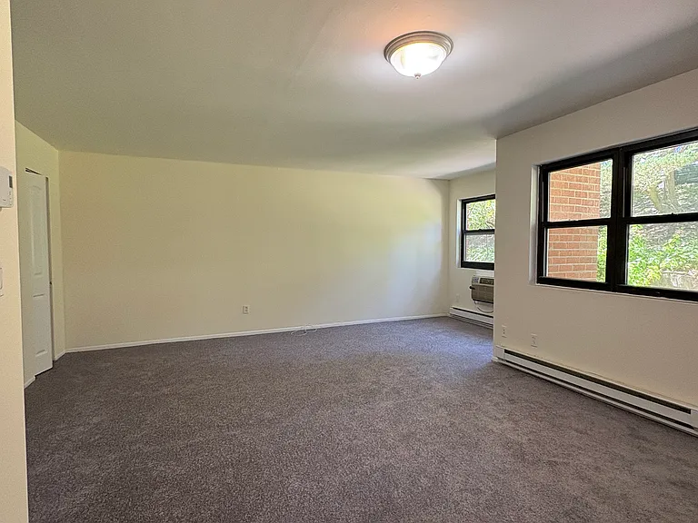 Fieldstone Dr — Photo 1