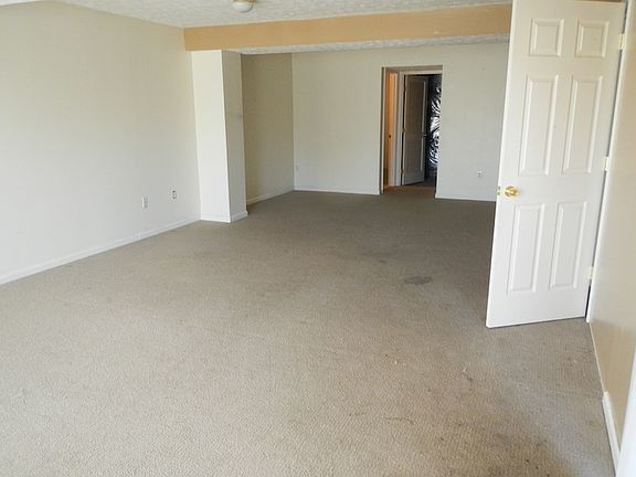 Lower Level (carpet tb repl)