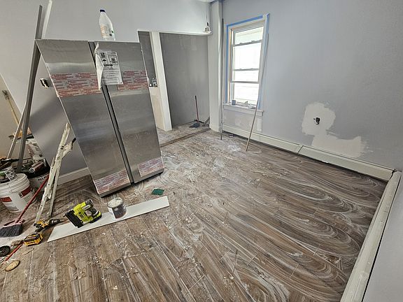 5th image of 1600 Castleton Ave #1-2-4