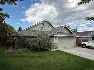 3310 NE Mendenhall Dr, Bend, OR 97701