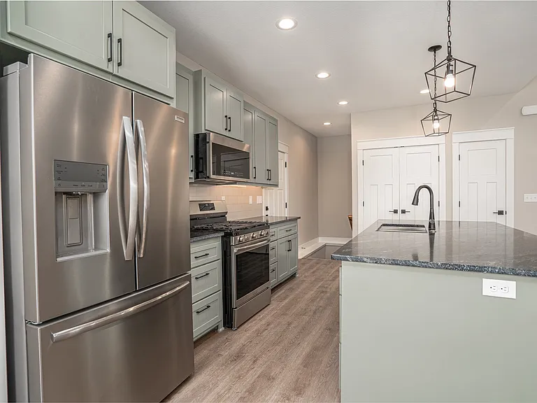 917 Eagle Ridge Dr — Photo 9