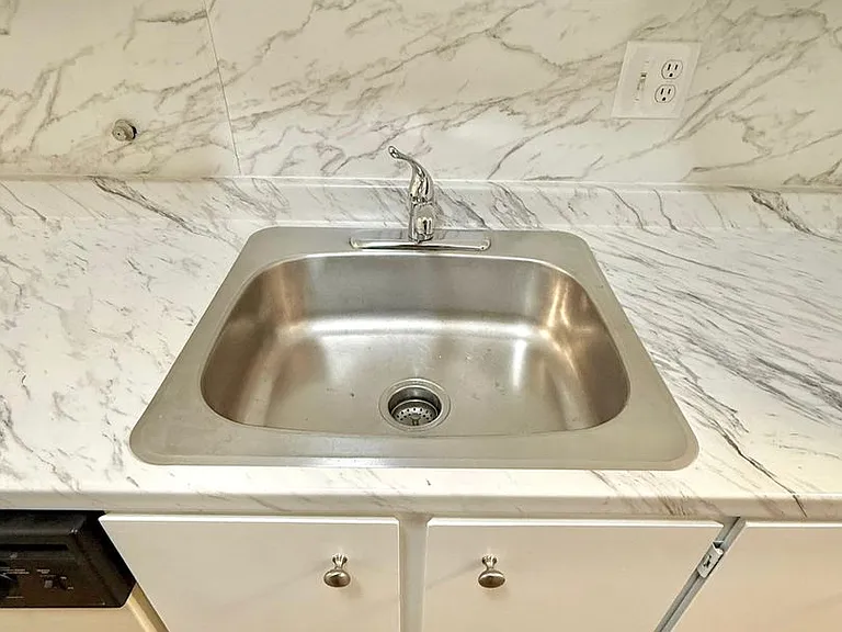 18524 Tm Jd Gisz Llc — Photo 11
