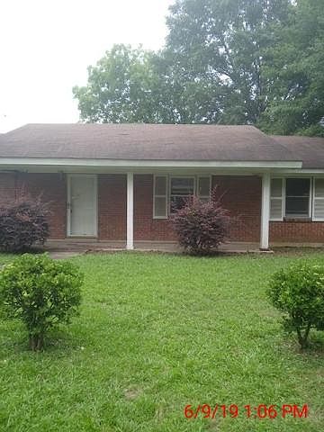 1st image of 22 Southwood Dr