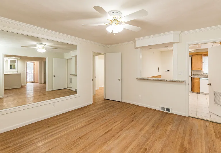 605 Crawford Ave — Photo 11