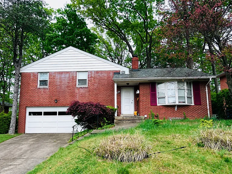 9013 Saint Andrews Pl — Photo 1