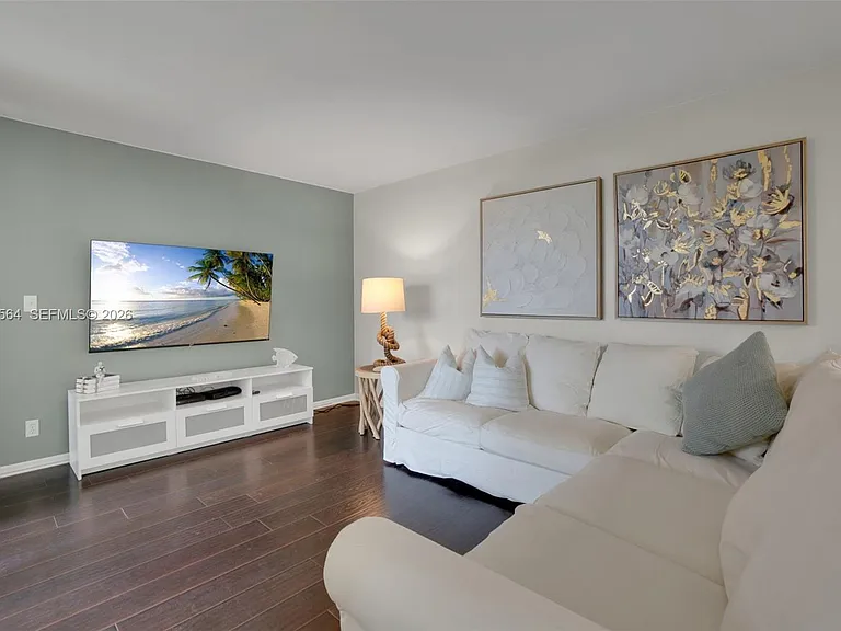 500 Egret Cir #8403 — Photo 5